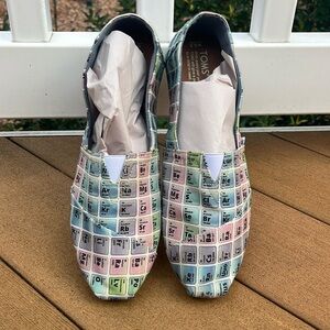 TOMS Alpragata Size 9.5 Periodic Table Chemistry Shoes